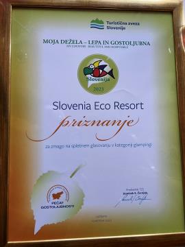 V Kamniku dobili dve priznanji vseslovenskega tekmovanja Moja dežela, lepa in gostoljubna. »Več pa ni (8)